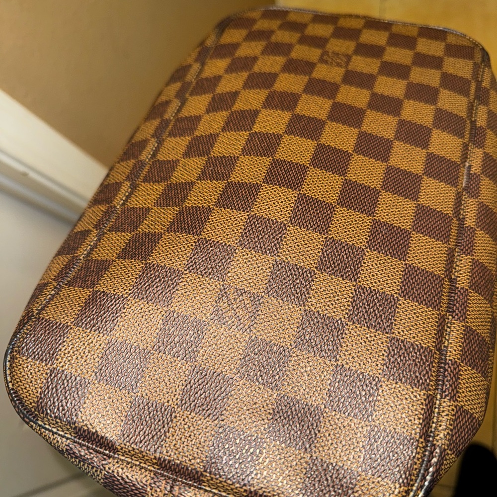 Louis Vuitton Cabas Rivington tote. With COA from entrupy. - Picture 13 of 17